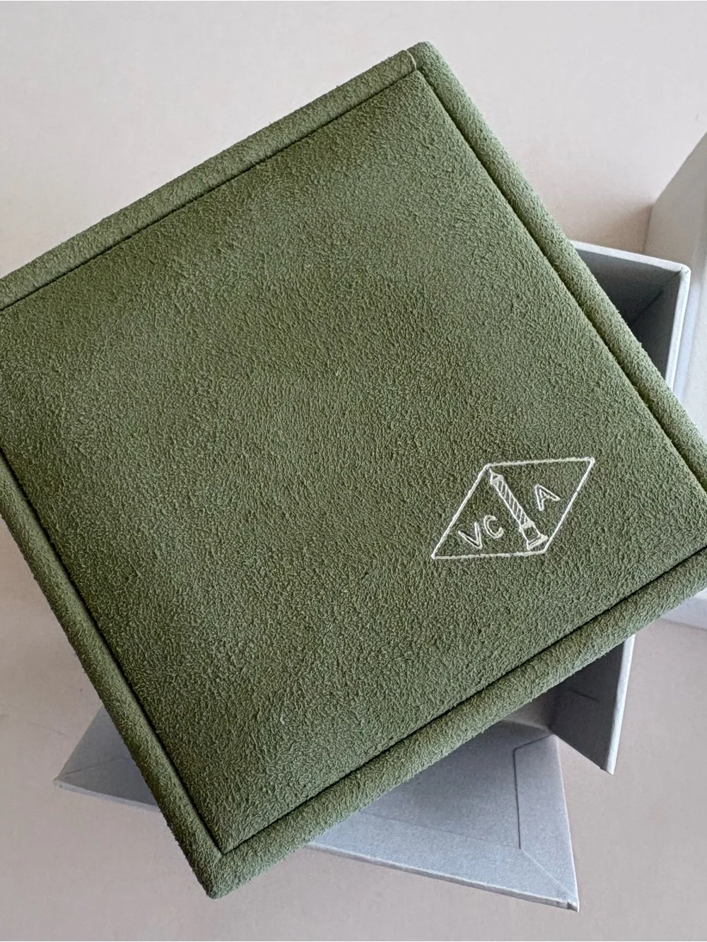 Van Cleef & Arpels Earrings Jewelry Box